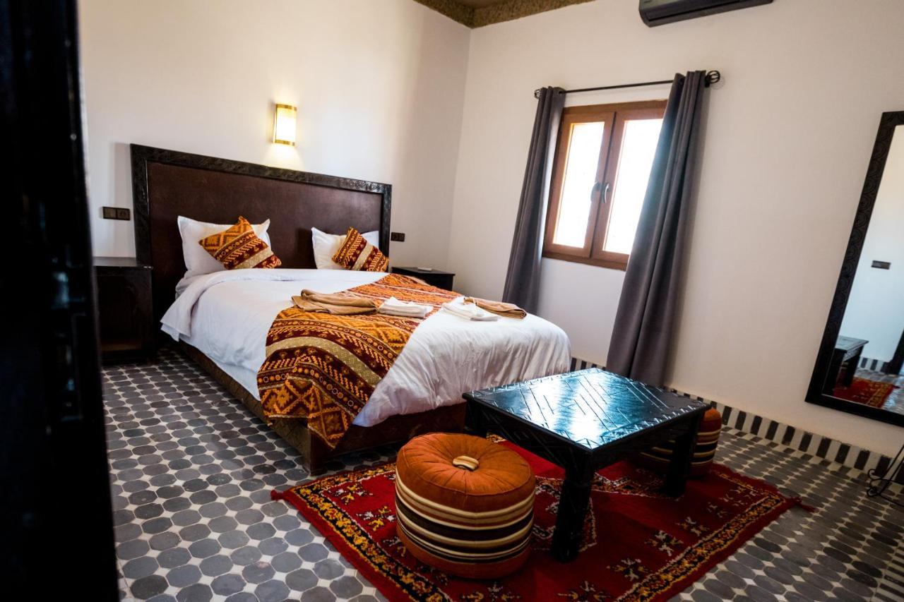 Riad Merzouga Dunes Екстер'єр фото